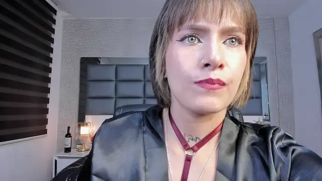 Mrs_Regina_clk's Live XXX Chat