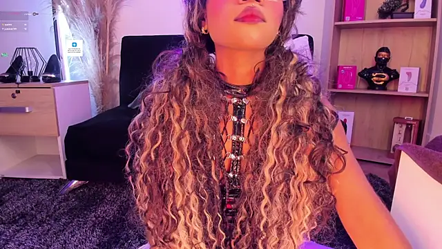 Tylla__ live XXX chat