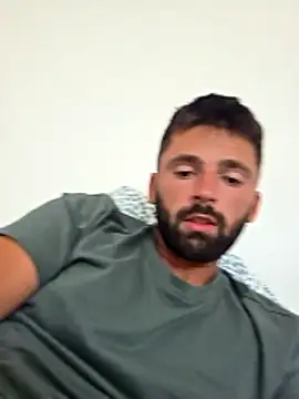 XXX chat uživo modela StraightSerb