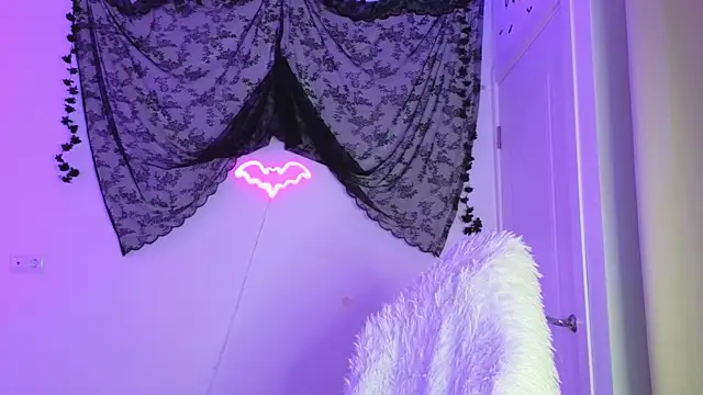 LilithMadden Adlı Modelin Canlı XXX Sohbeti