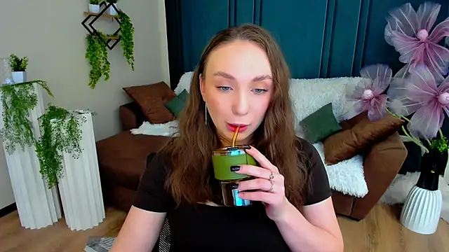 TrueReincarnation Live XXX Chat