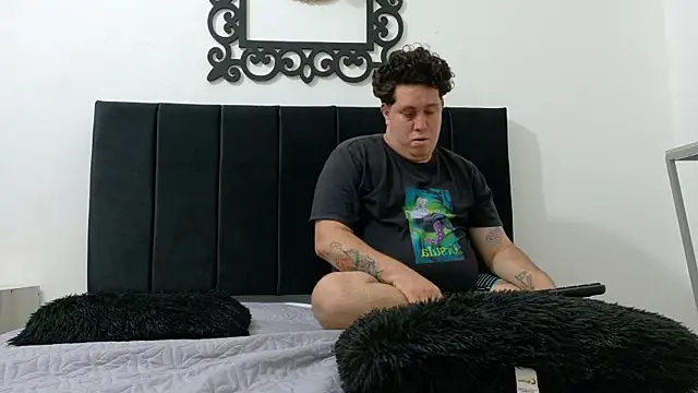 PinkQueen23 – Naživo XXX chat