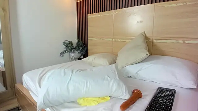 carla_smellie's Live XXX Chat