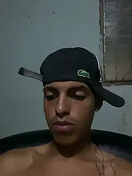 Aleexxx_2005 XXX чат на живо
