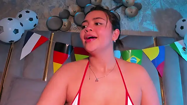 KimDevinne élő XXX-chatje