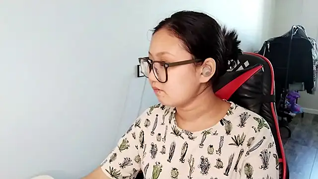 แชท XXX สดของ AdelineCanup