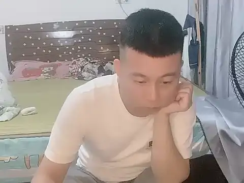 zzj_4718's Live XXX Chat