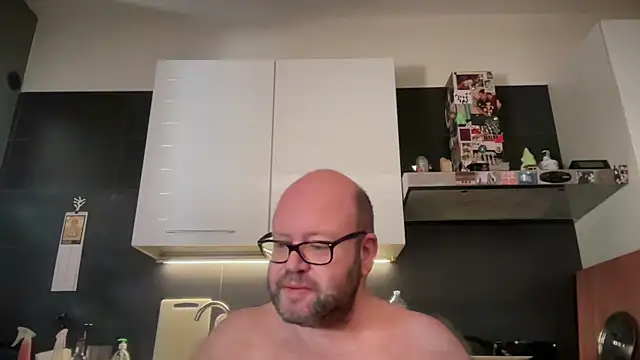 Živý XXX chat theitalianbear