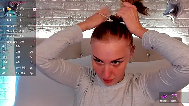 LianaFord's Live XXX Chat