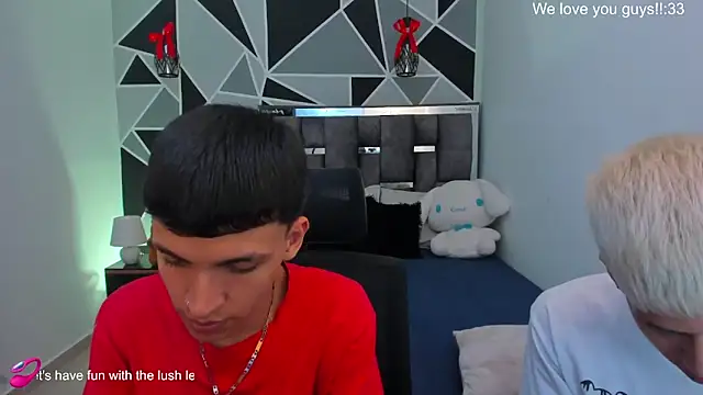Juan_Nd_Steven Live XXX-Chat