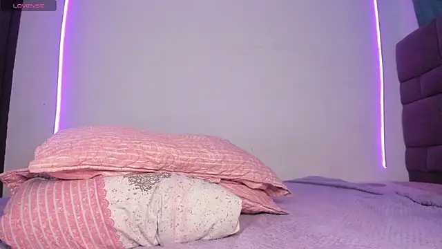 maazikeenx Adlı Modelin Canlı XXX Sohbeti