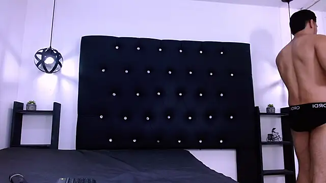 Dannesh_ XXX чат на живо