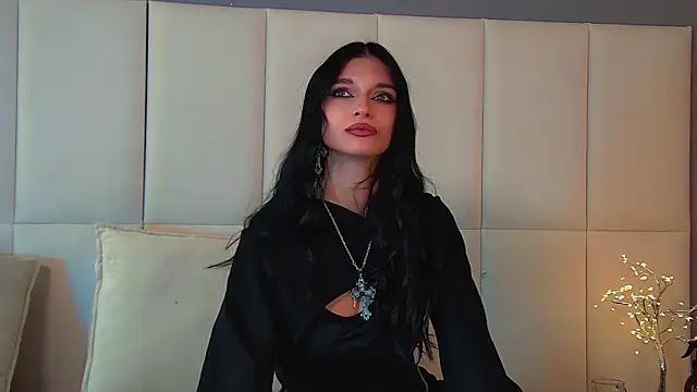 BeverlyMost Adlı Modelin Canlı XXX Sohbeti