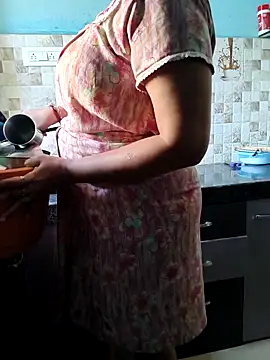XXX chat uživo modela samitasharma