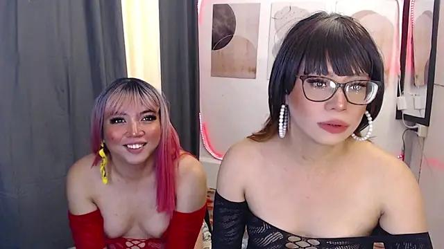 TransTemptationDuo: онлайн-секс-чат