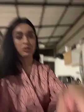 Chat XXX en directo de MiahWindsor