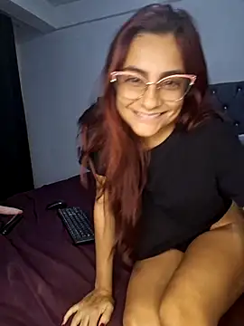 LittleAli0311's Live XXX Chat