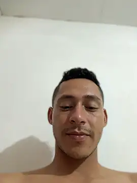 Boy_hot- élő XXX-chatje