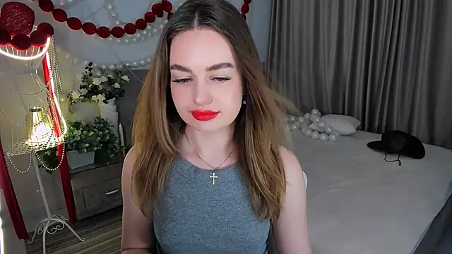 MiracleCurly Adlı Modelin Canlı XXX Sohbeti
