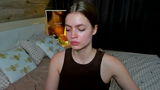 HoneyEmilly Adlı Modelin Canlı XXX Sohbeti