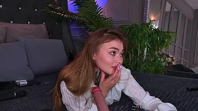 AriWild live XXX chat