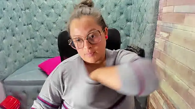 Sarah_Boobs_ 现场XXX聊天