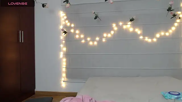 Sarabubbie's Live XXX Chat