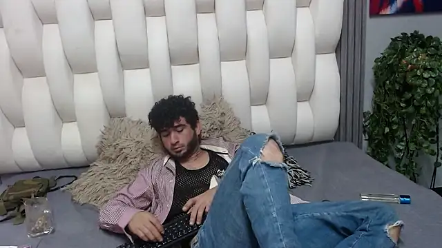 aaron_jones_1 Adlı Modelin Canlı XXX Sohbeti