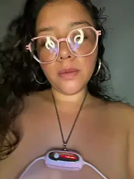 Chat XXX ao vivo de Vivi_Kvsh