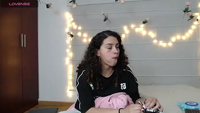 Chat +18 de Sarabubbie ao vivo