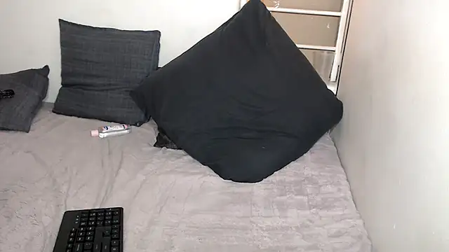 SexyCindy88 Adlı Modelin Canlı XXX Sohbeti