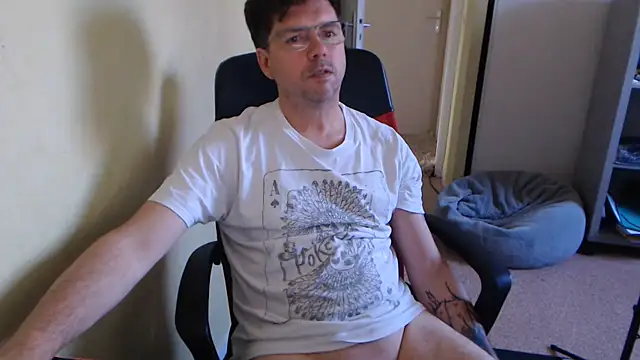 blueandwhite1's Live XXX Chat