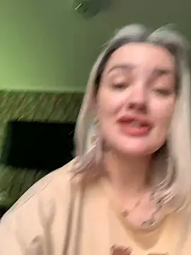 Sextazy live XXX chat