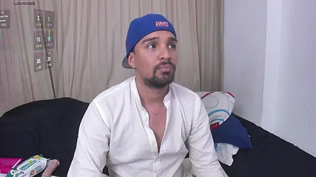 Czat XXX na żywo – max_ed