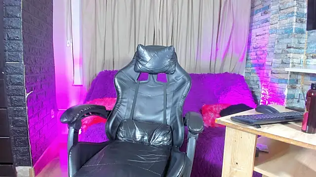 Diva_kmcc Chat XXX in diretta
