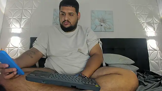 enzzox Live XXX Chat