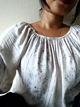 Nishi-3's Live XXX Chat