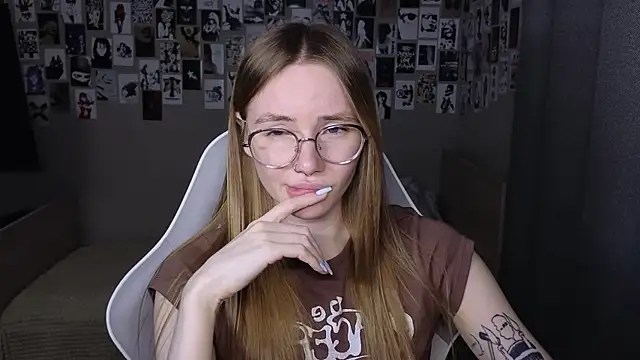 XXX chat uživo modela littlevildevil