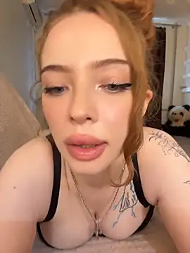 Hannah_xBaby's Live XXX Chat