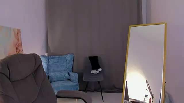 XXX chat uživo modela LeticiaRomano
