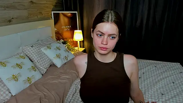 Chat XXX en directo de HoneyEmilly