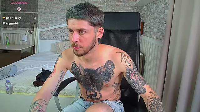 Chat XXX en directo de JonahShaw