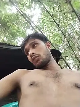 צ'אט XXX בשידור חי של collboy8166