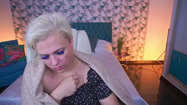 CrystalViben Live XXX chat