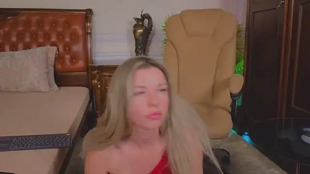 Chat +18 de Real_Tini ao vivo