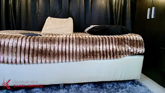 دردشة angi_intense الجنسية المباشرة