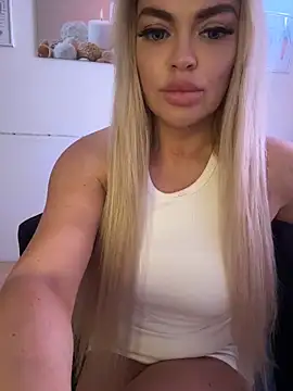 Pandora_west's Live XXX Chat