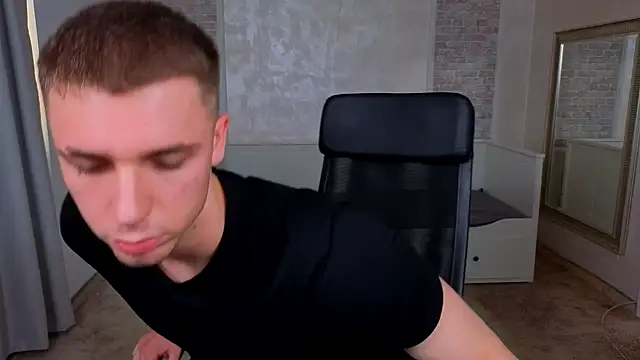 Онлайн чат XXX KellenWest