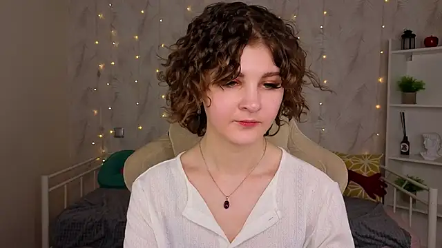 Kira__Fluffy's Live XXX Chat
