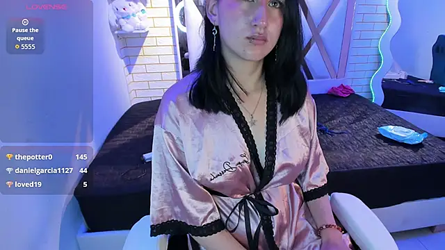 Lua_bloom_ – Naživo XXX chat